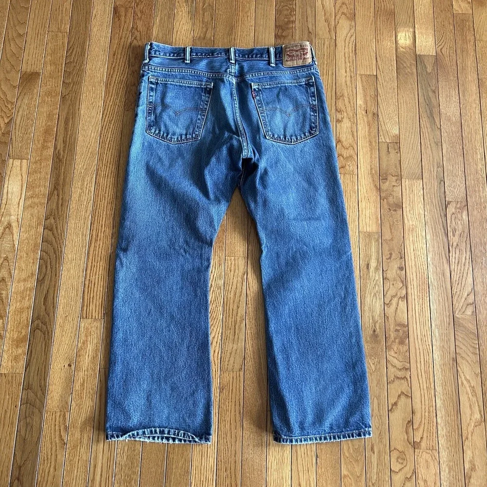 Levis levi 517